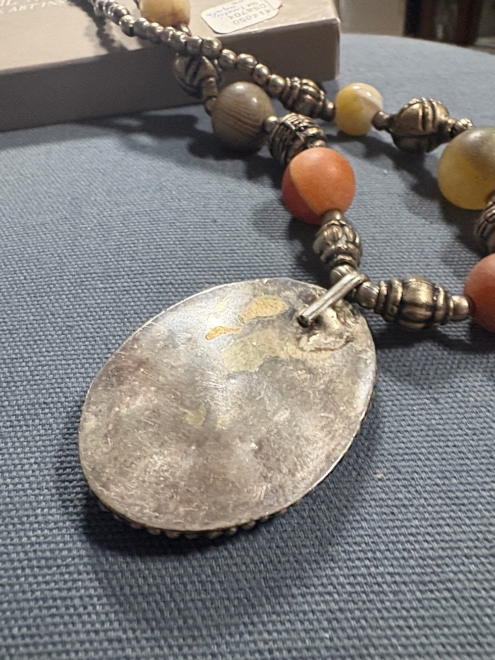 India Agate necklace from The Art Institute of Chicago - Picture 4 of 5